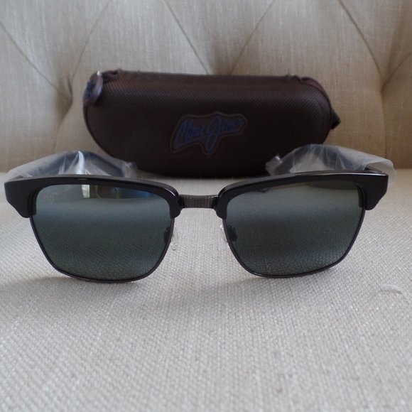 Maui Jim Kawika Gloss Black w/ Neutral Grey Lens - Picture 2 of 13